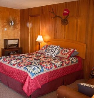 Rooms, Raton Pass Motor Inn